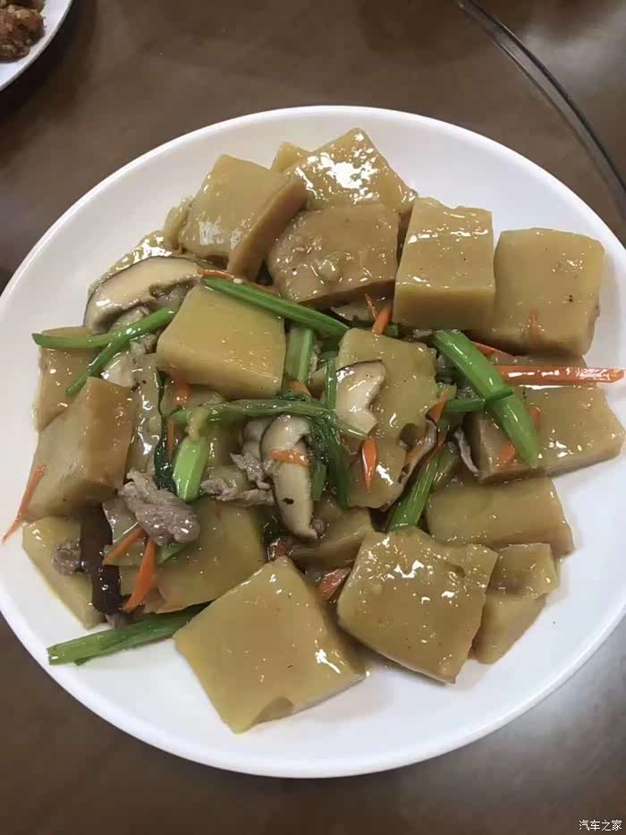 【米冻】,一道美味可口的福建地方特色名点,采用晚米,熟石膏,盐,水等