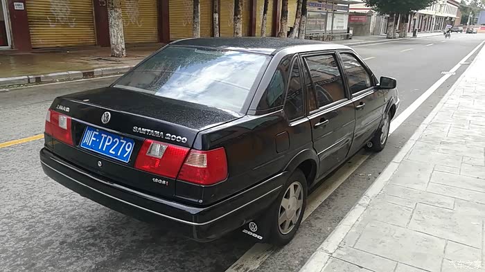 郊外奇遇——大众桑塔纳2000