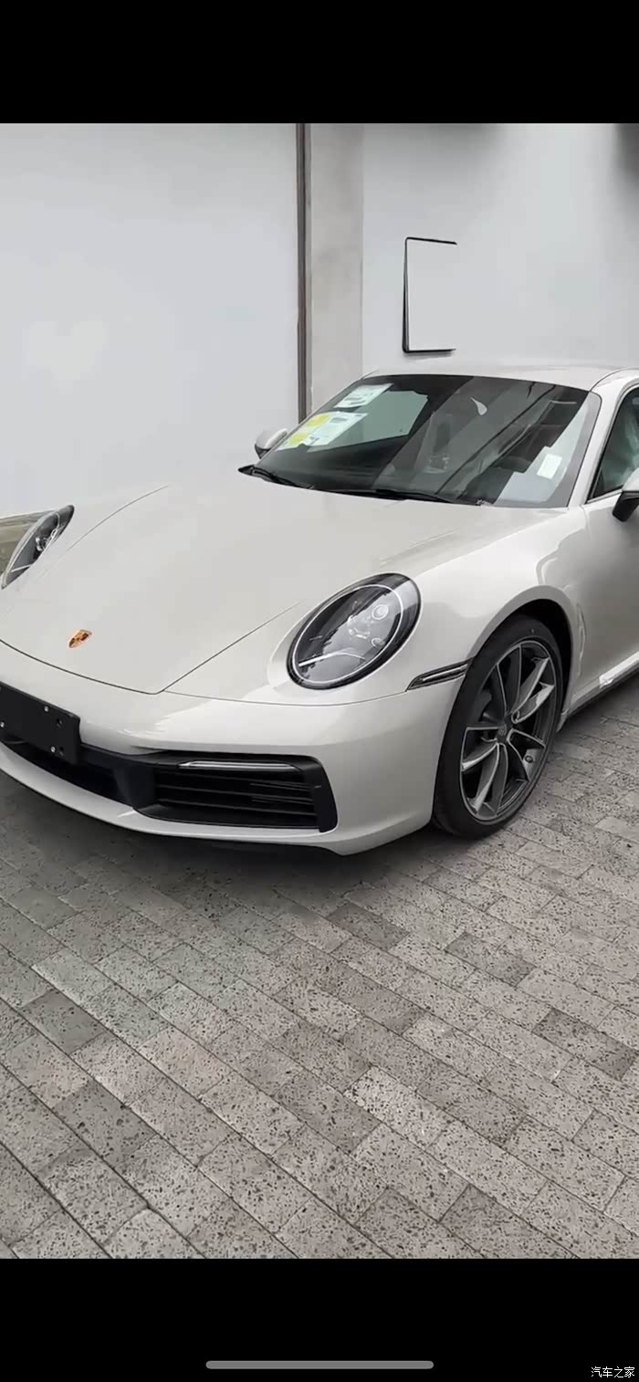 保时捷911四驱23年最新款出售2000公里原版原漆