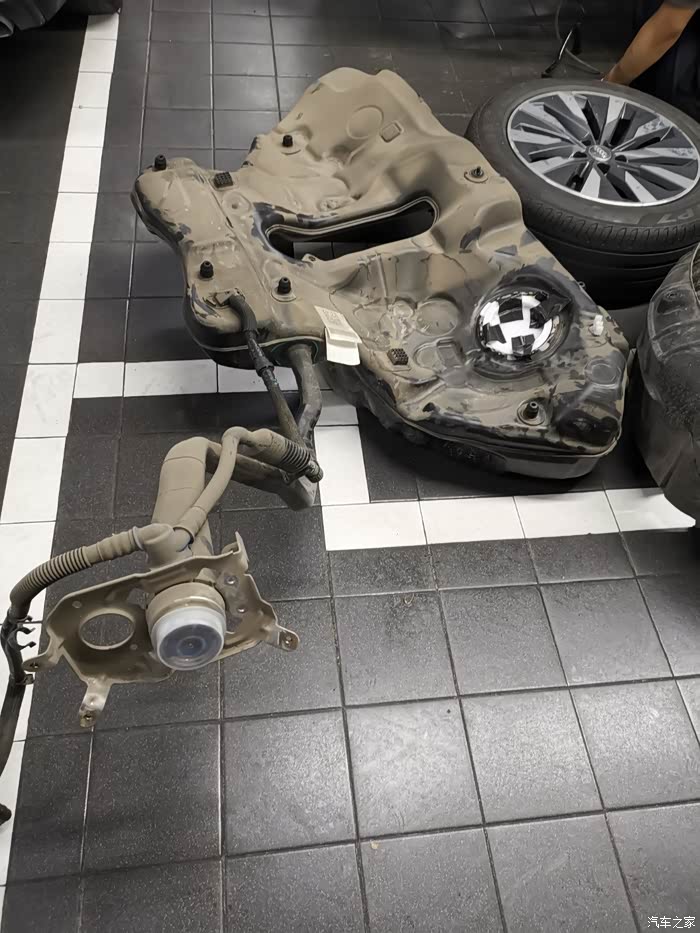 【图】19款c8 45tfsi质保期最后一天索赔油箱_奥迪a6l/a6(进口)论坛