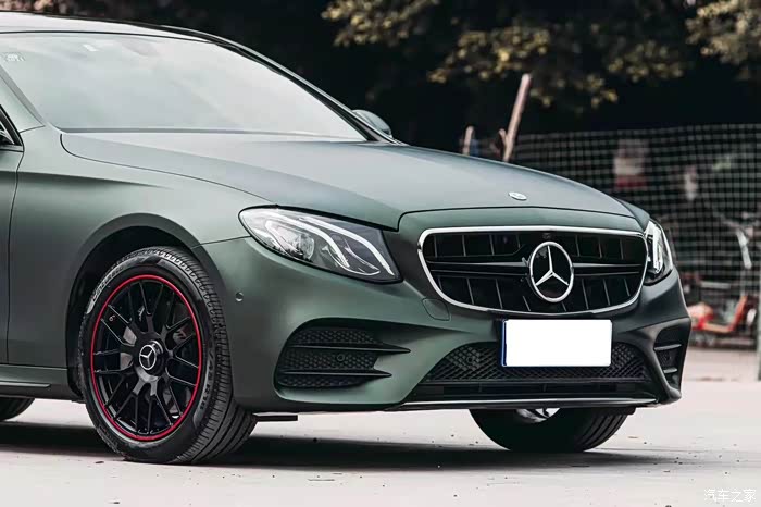 全民用车记奔驰e300改金属墨绿车衣