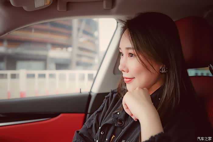 记录一切都挺好美女嘉淇与她的玛莎拉蒂levante故事