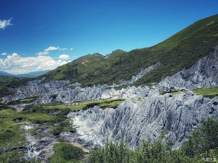 跑山康定墨石公园