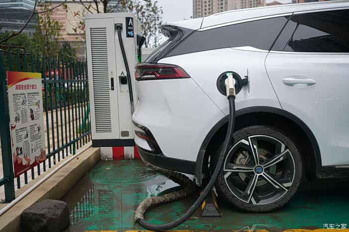 《小凤用车分享》关于唐dm-i,你可能会关心的一个问题-动力电池