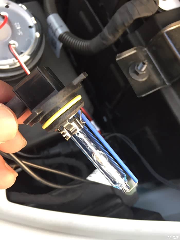 自己动手更换一体化氙气大灯!