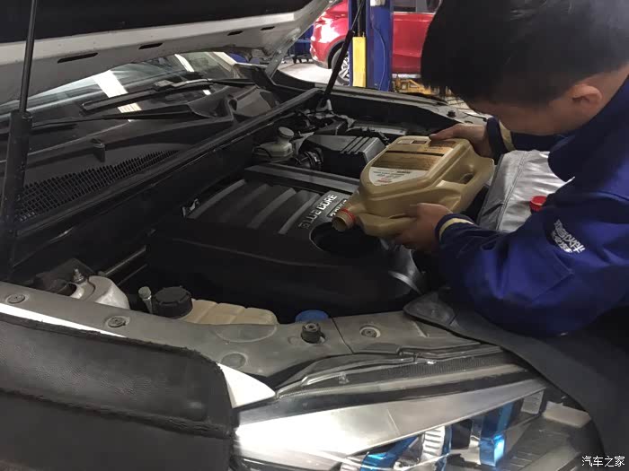 【四川长安家族】为爱车cs75做保养