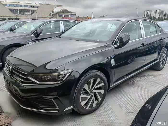 每日看车大众新能源22款迈腾gte