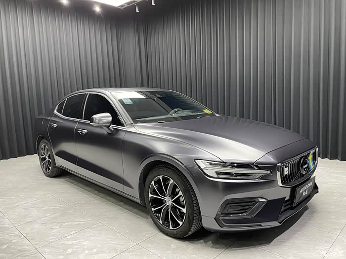 【图】沃尔沃改色施工,北欧工业风电光深邃灰_沃尔沃s60论坛_汽车之家