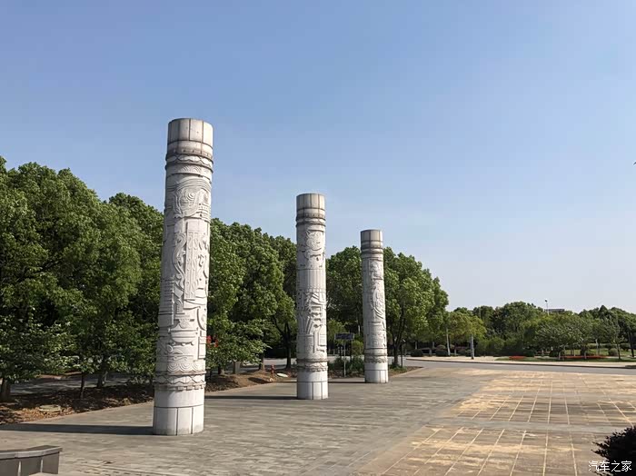 【傲行天下】逆行者的我,4个月后首次出去转转—泰伯广场