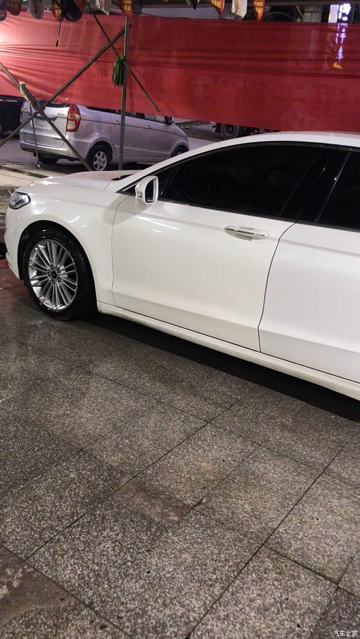 珍珠白补漆色差有些严重