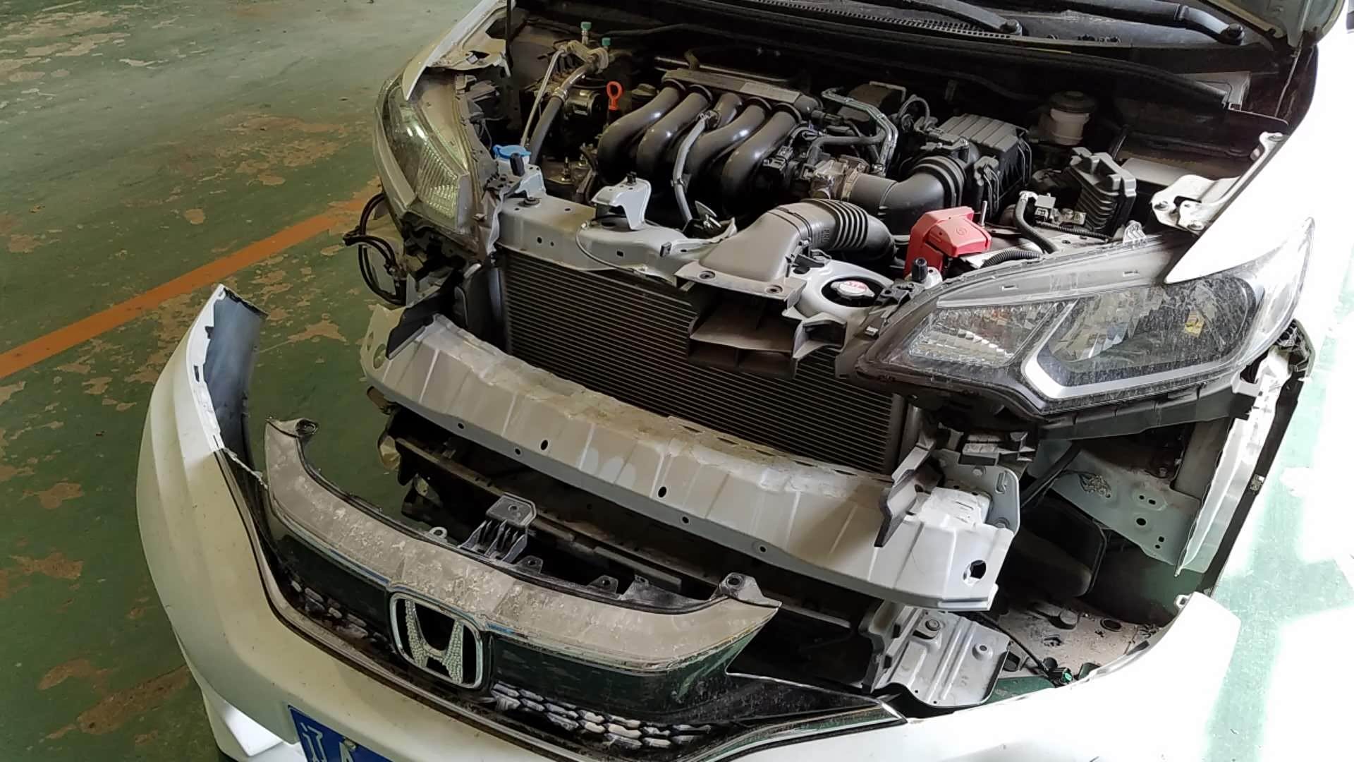 飞度前保险杠换个要多钱