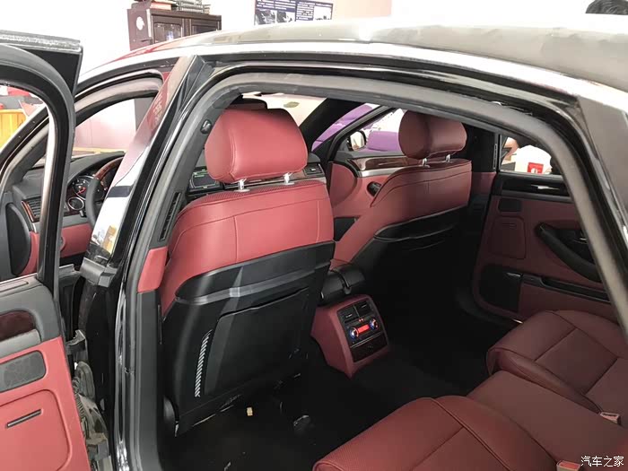 奥迪a8内饰改装