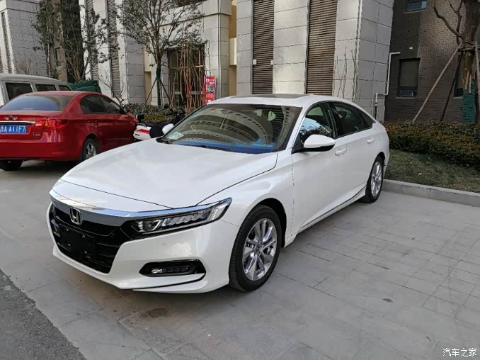 十代雅阁豪华版提车半个月了