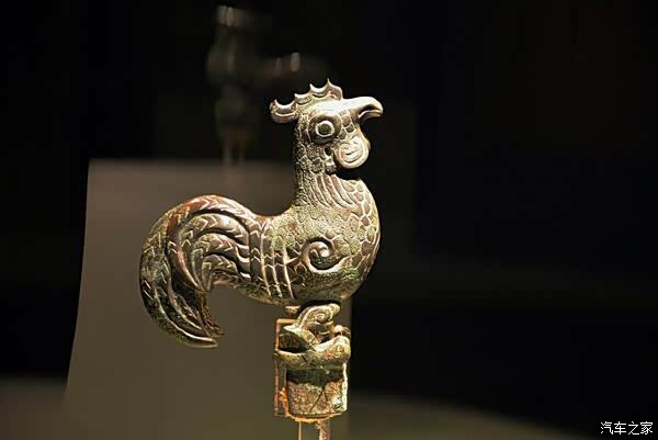 青铜鸡