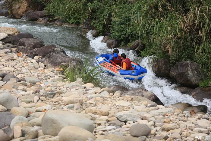 杭州博越车友会临安龙井峡漂流自驾游