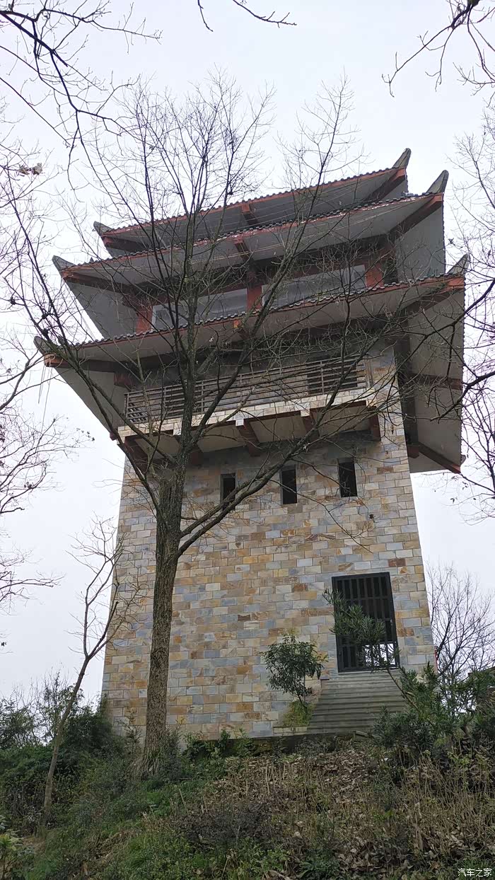 车友相约游达州最大的城市森林公园犀牛山