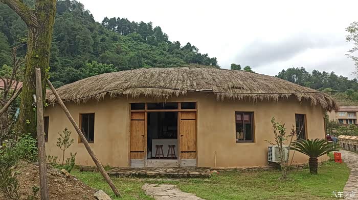 走向深山的懒懒山谷来一场清新的自驾之旅