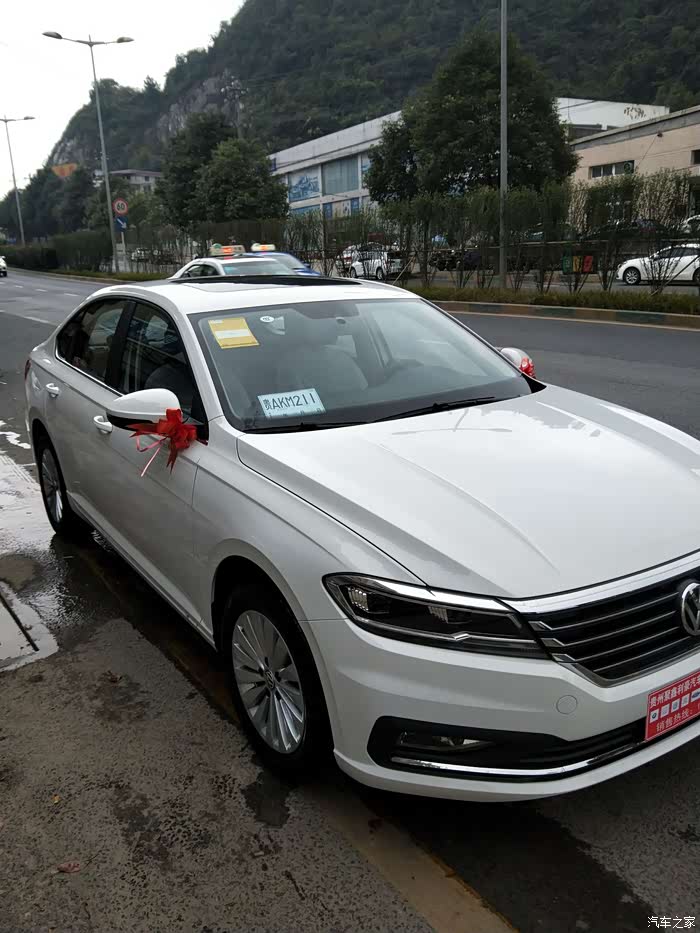 请问各位大佬朗逸plus选什么颜色