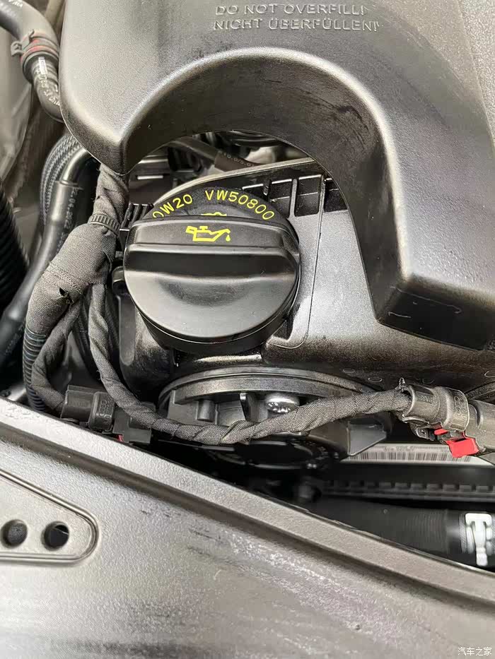 【图】奥迪a4ll22款23款机油加注口渗油解决方案_奥迪a4l论坛_汽车之