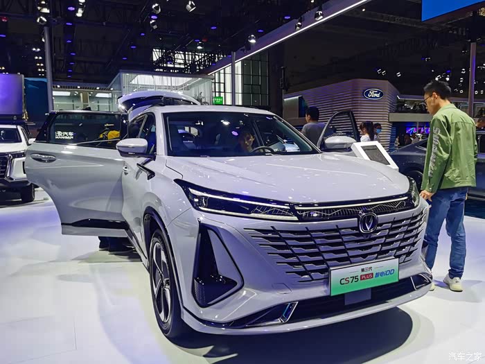 【图】2023年上海车展,带你感受长安展台的魅力_奔奔e-star论坛_汽车