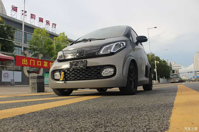 深漂的第三个年头政策下的众泰e200改色部件小改分享作业