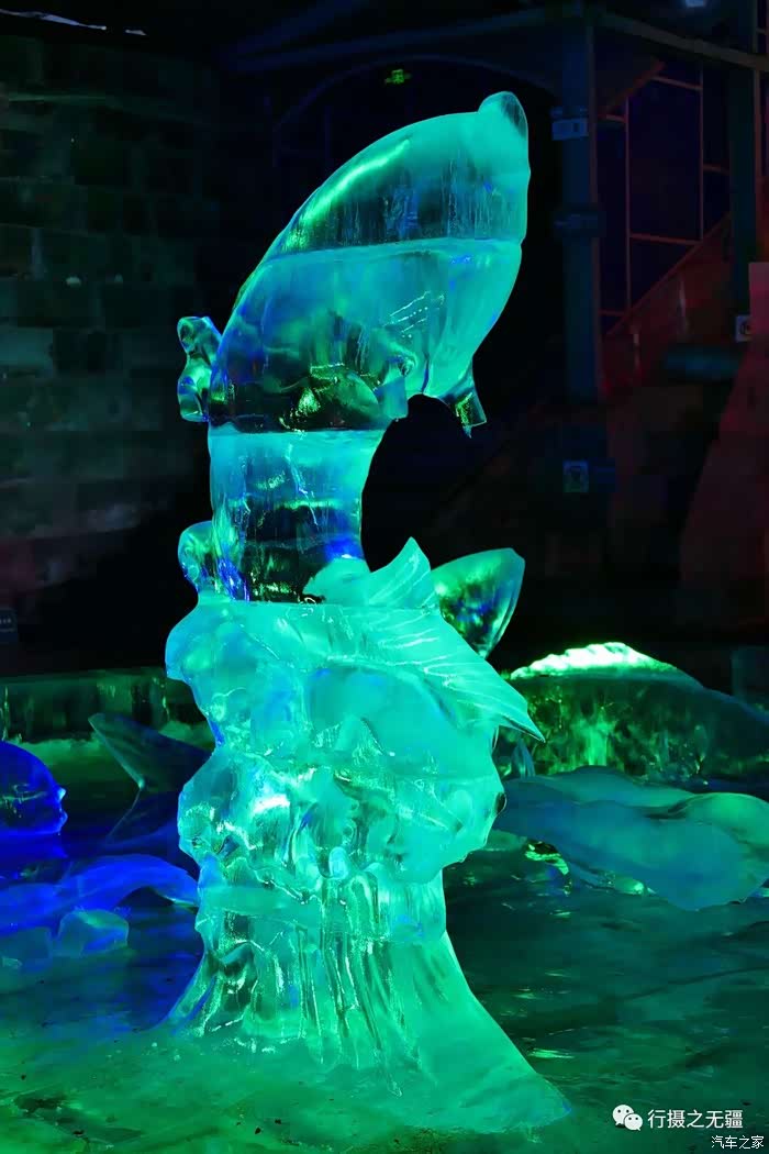 点亮冰雪龙庆峡冰灯