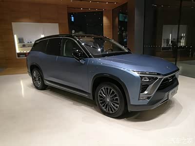 选了展车的星空蓝