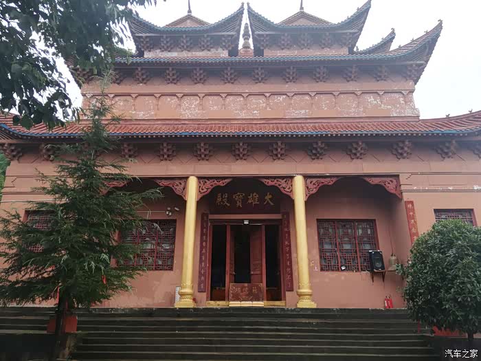 四川长安suv联盟秋雨蒙蒙佛光山普度寺来把光瞻