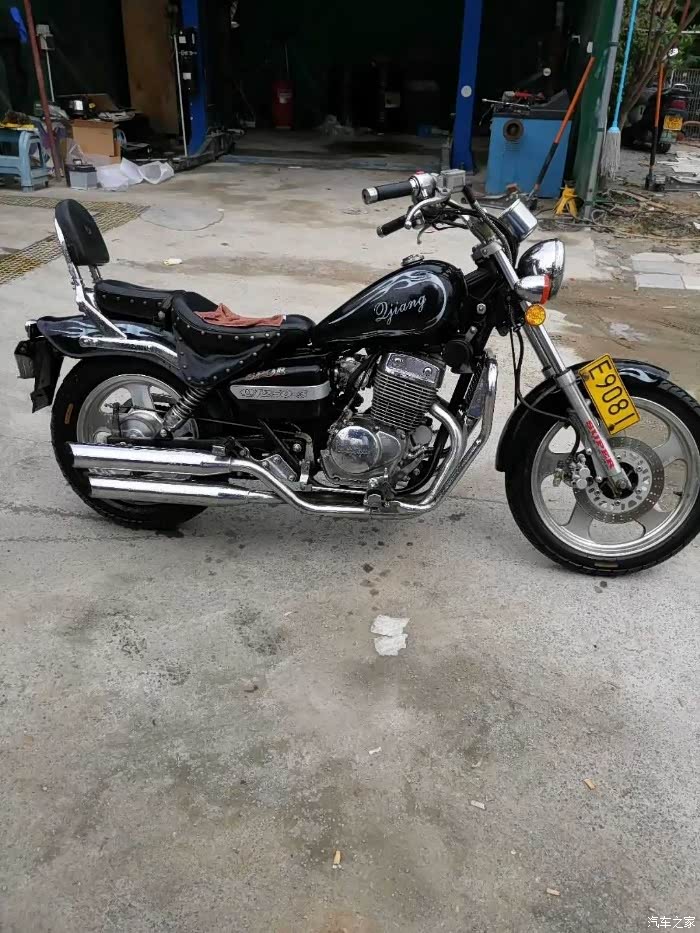 钱江新出来的双缸太子车