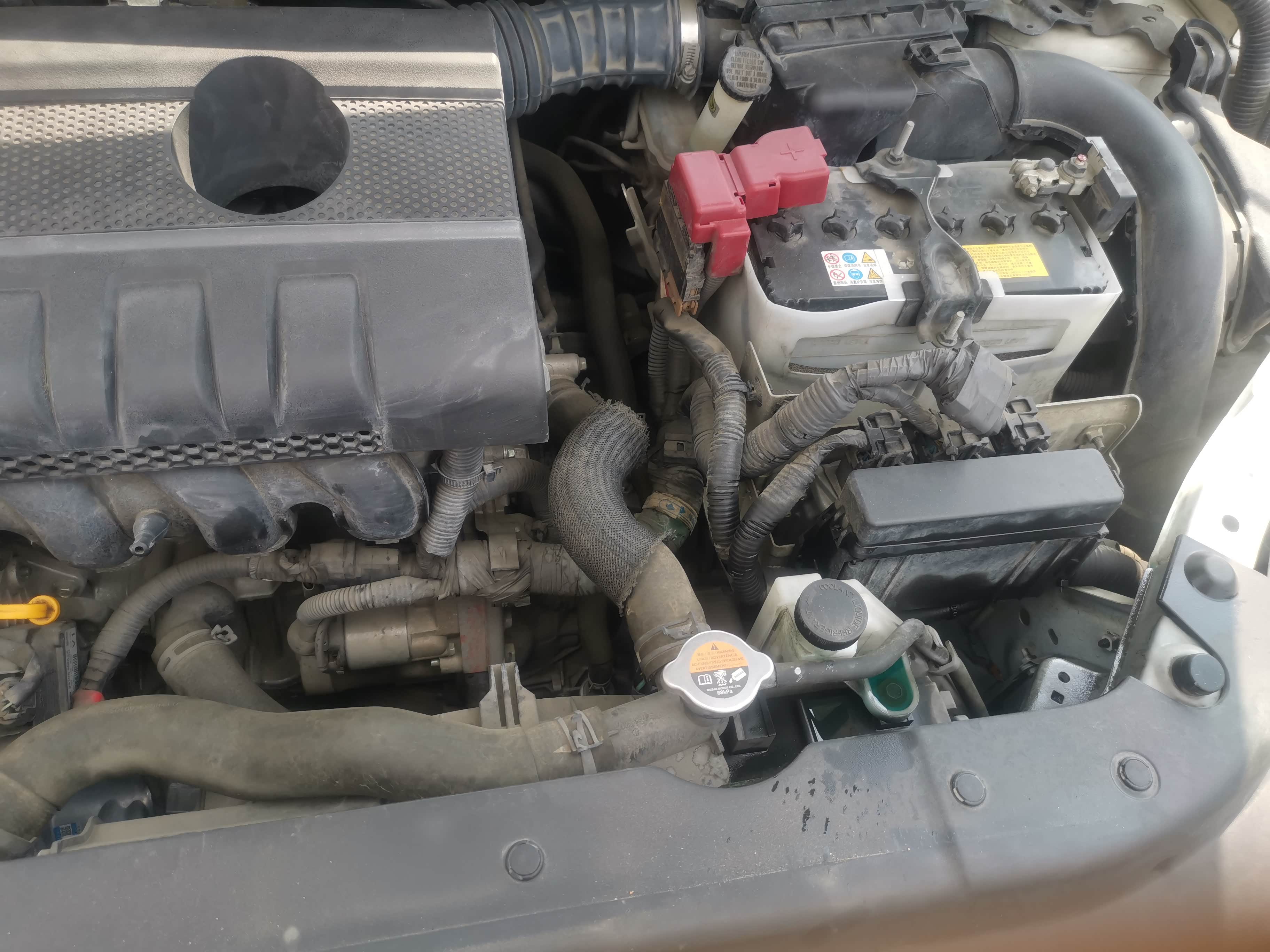 轩逸水箱温度高,冷却液直接烧开了冒出来