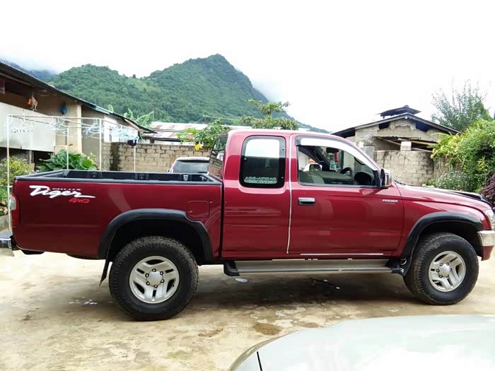 缅甸果敢现车经典丰田tiger各位大神知道是那一年的吗