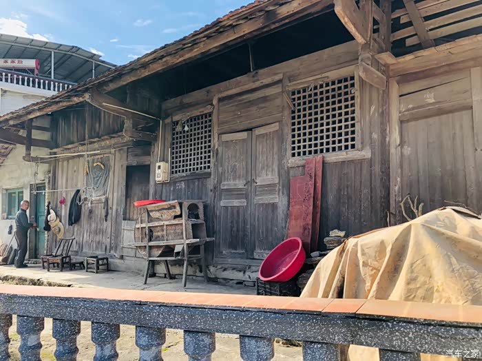 乡下的木板房今天见证
