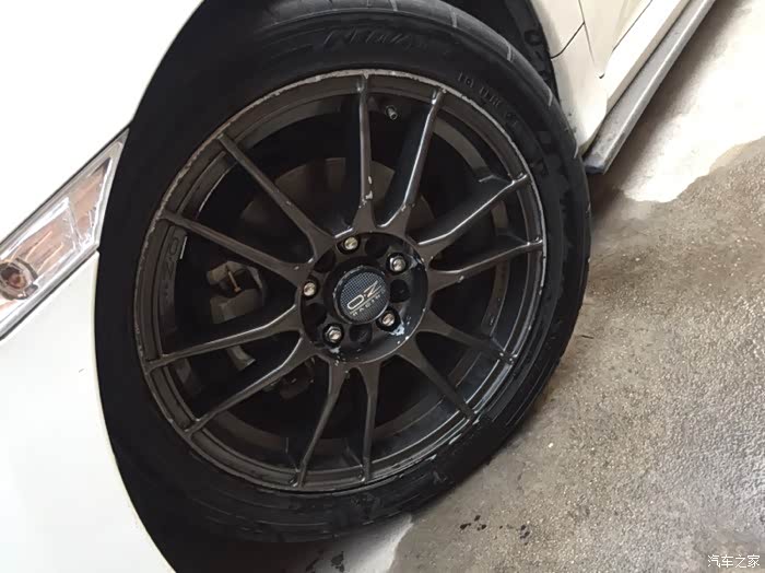 17寸oz轮毂带胎1300