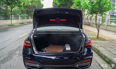 喜提宝马7系四驱行政款m运动,梦想中的车终于来了