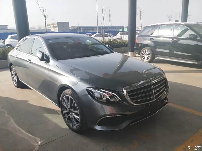 3034 | 回复: 22 奔驰e级论坛 e级立标颜色 大哥们推荐下啊e300l2007