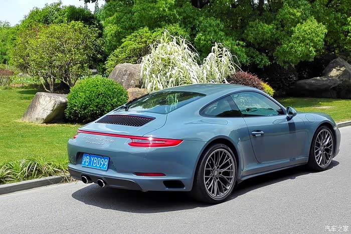 石墨蓝金属漆 全新保时捷911 carrera 4