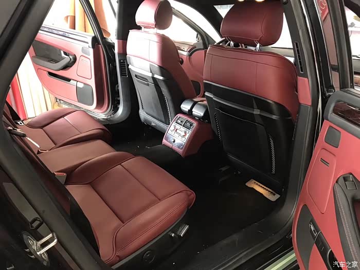 奥迪a8内饰改装