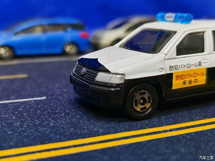 降温送关怀多美卡丰田probox警车