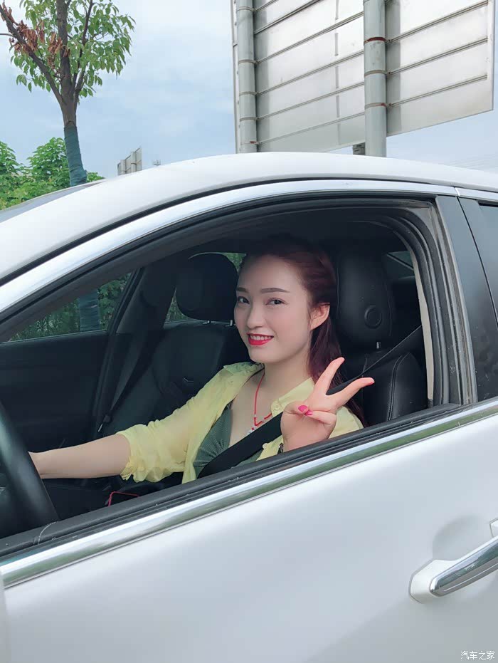 来一组女同事的自拍