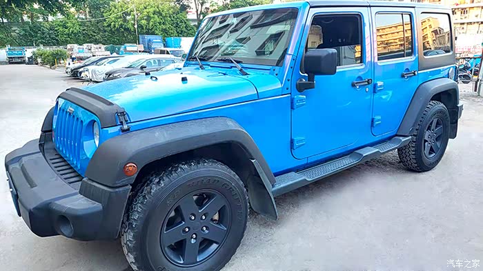 前后杠加轮眉喷涂汽车防爆装甲漆效果