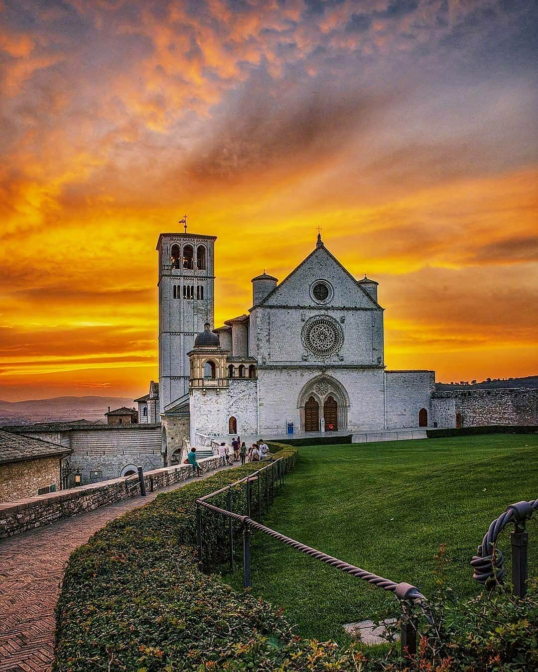 一座中世纪圣城,欧洲天主教徒朝圣之地——意大利佩鲁贾省阿西西