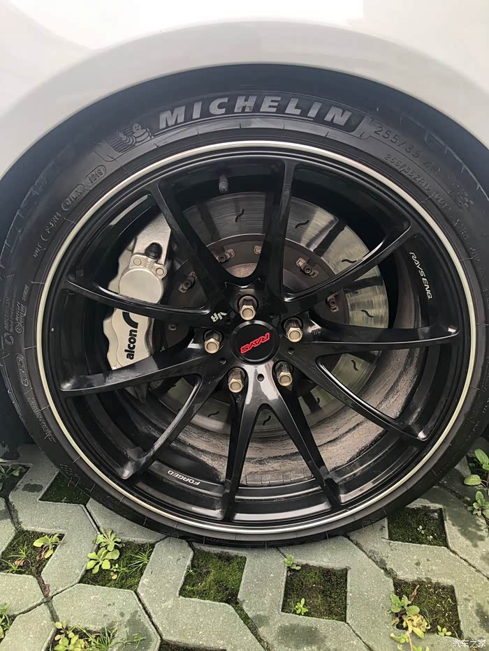 出alcon刹车卡钳