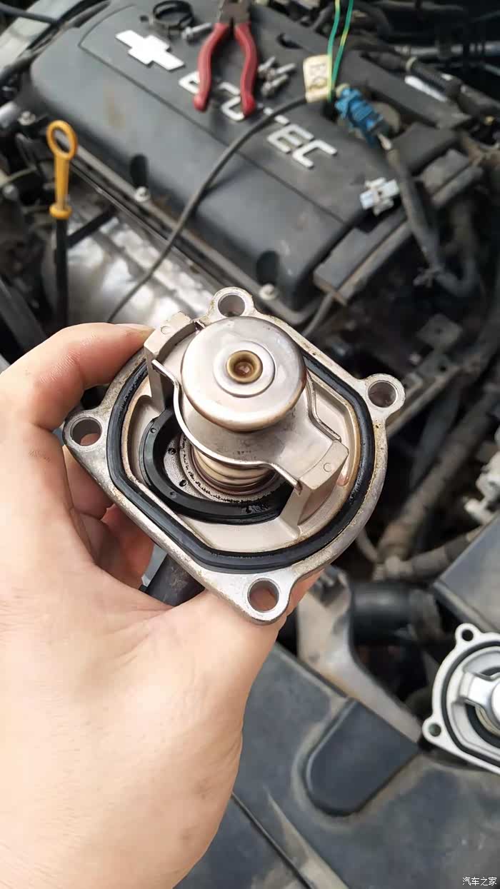 科鲁兹换节温器以后水温上不去怎么回事