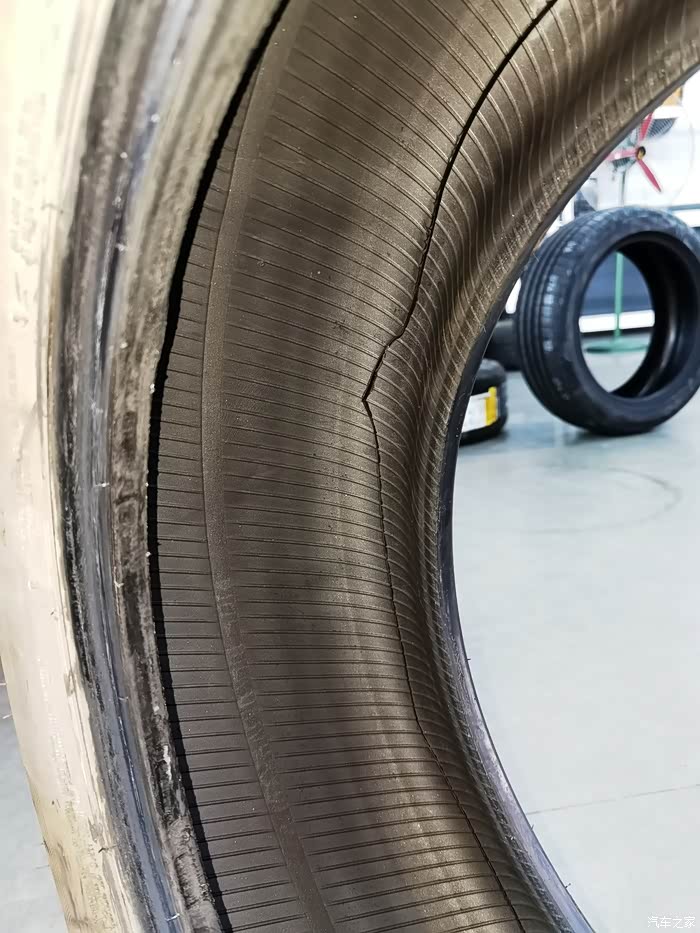 轮胎内壁裂了
