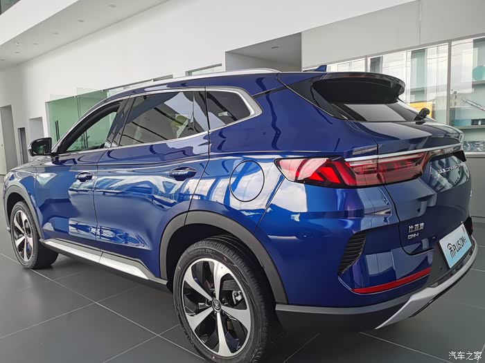 比亚迪宋plusdmi颜值与实力我全都有