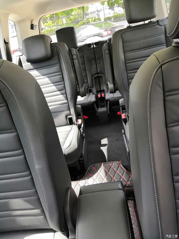 途安l最优点,空间,家里人口,选6座.