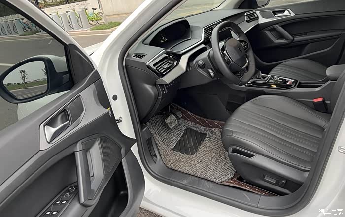 408内饰用料还可以