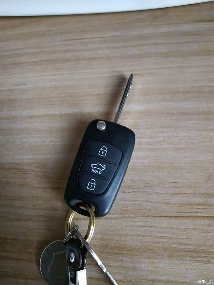 自己更换索八领先版折叠遥控钥匙壳