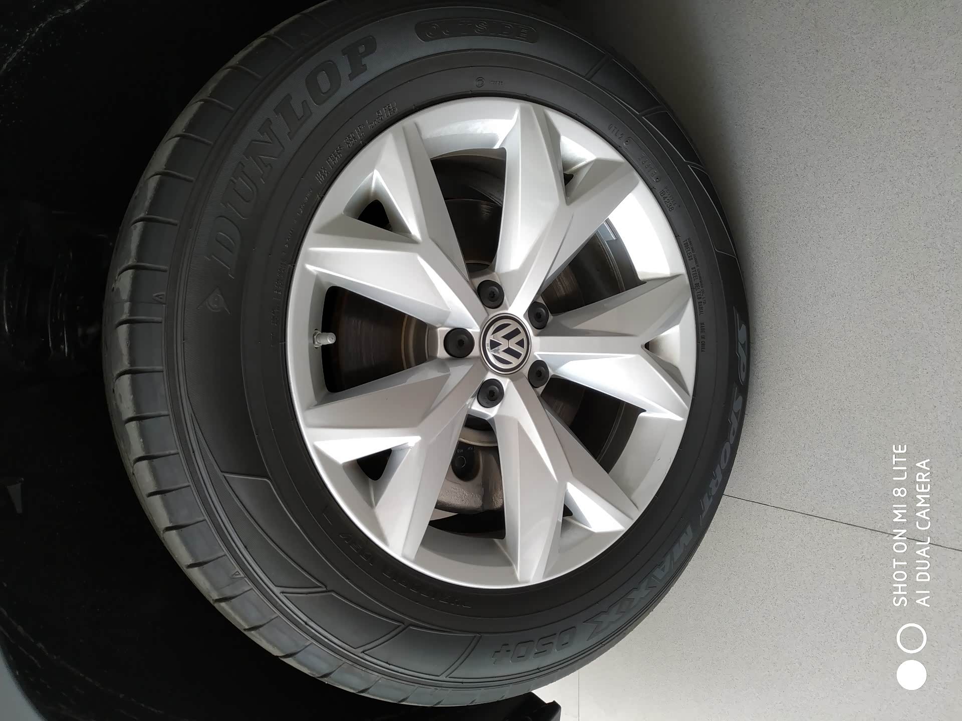 途昂越野爽,玩泥巴.