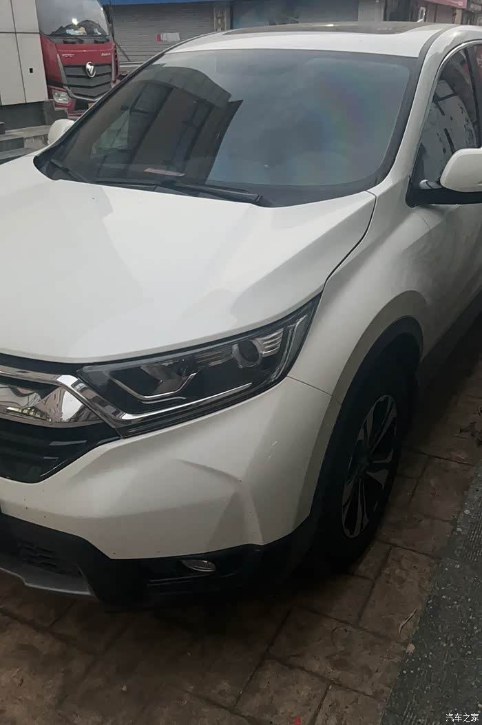 出20年白色crv一台